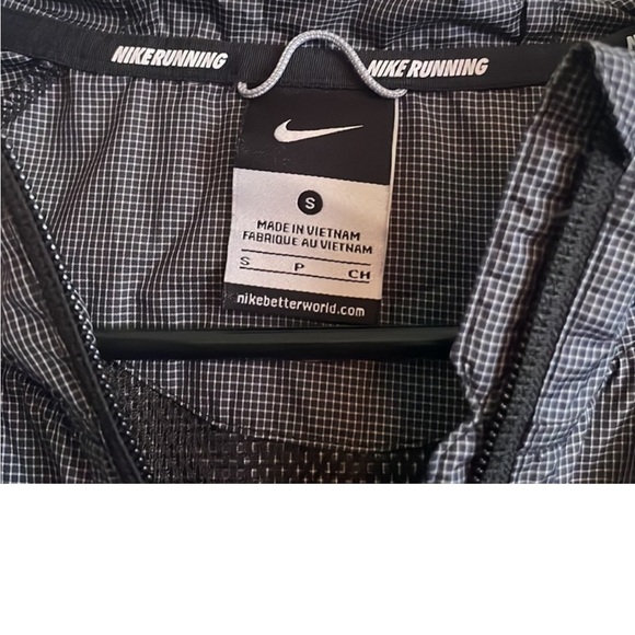 Nike jacket women’s - Picture 4 of 5